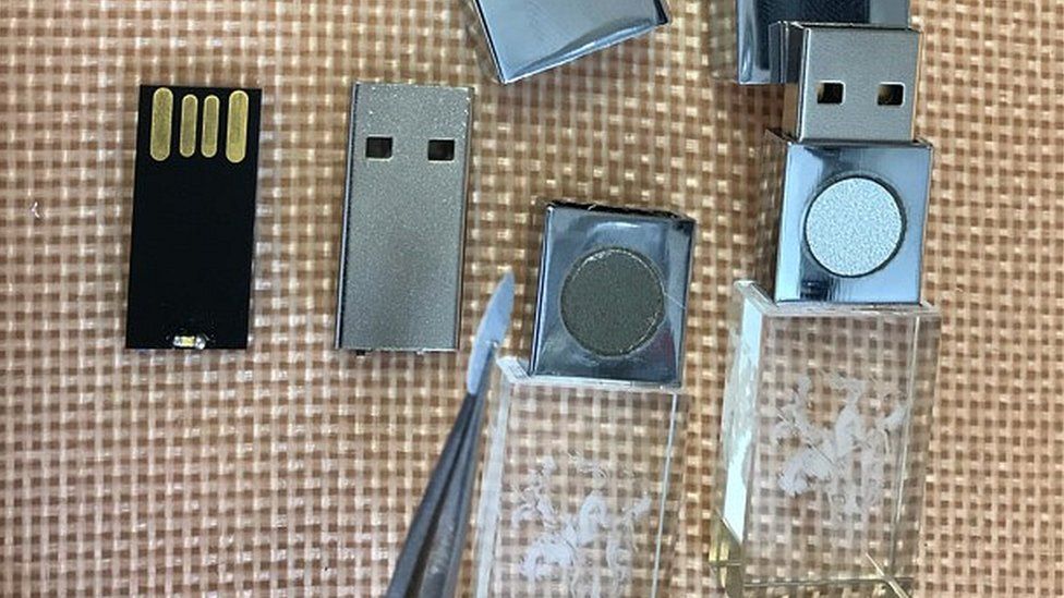 Trading Standards squad targets anti-5G USB - BBC News