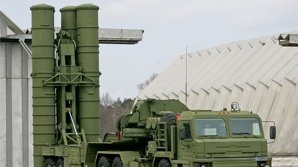 An S-400 Triumph missile system