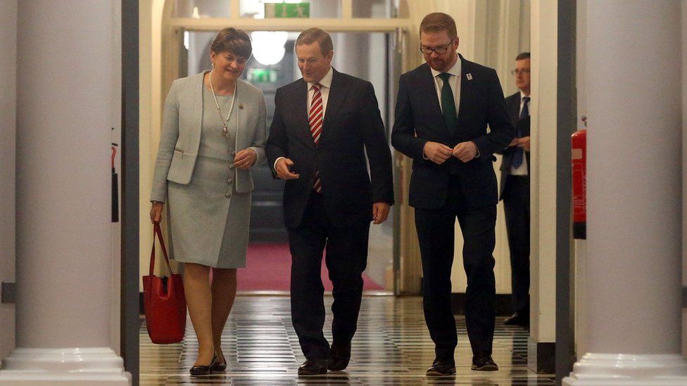 Taoiseach Enda Kenny (centre) with Northern Ireland First Minister Arlene Foster and Northern Ireland Economy Minister Simon Hamilton