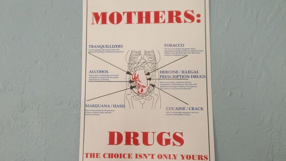 A sign warns pregnant patients against drug use