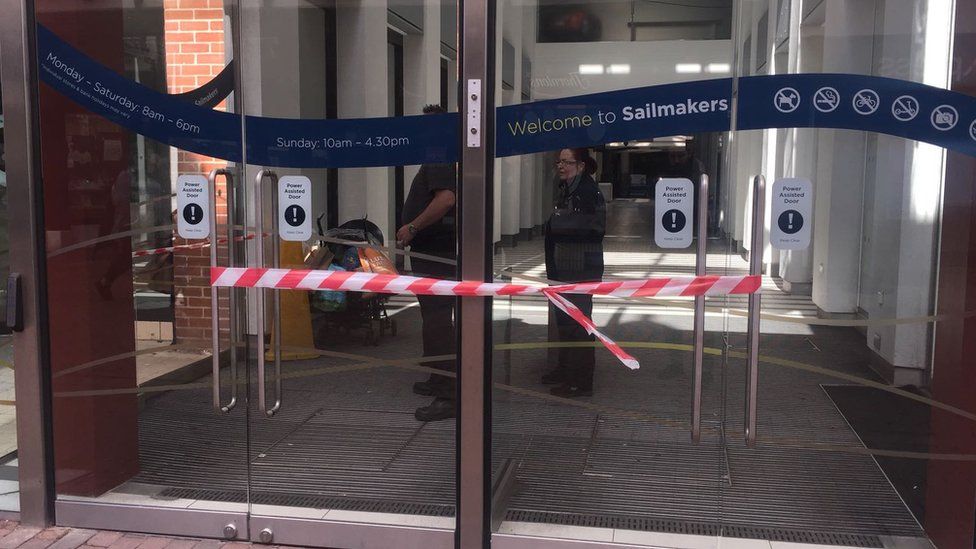 Sailmakers shopping centre taped off