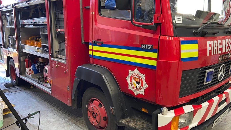 Norfolk Fire Museum Rescues Itself From Floodwater - BBC News