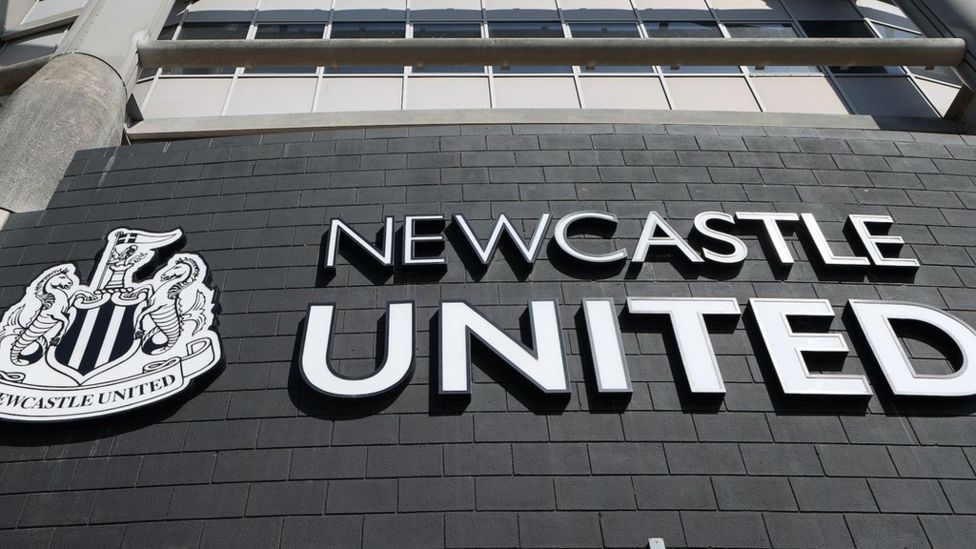 Newcastle United takeover: Fans reflect on Mike Ashley years - BBC News