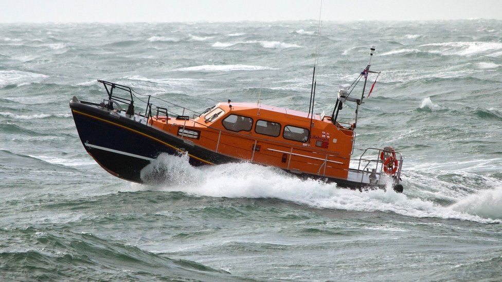 Caitlin Ruddy death: Family back RNLI drowning campaign - BBC News