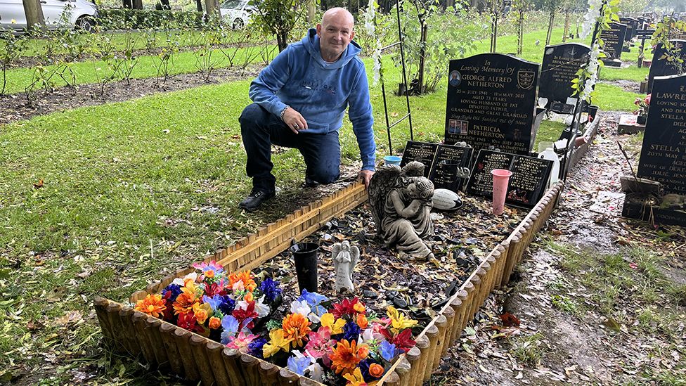 Hull man upset after being told to remove grave decorations - BBC News