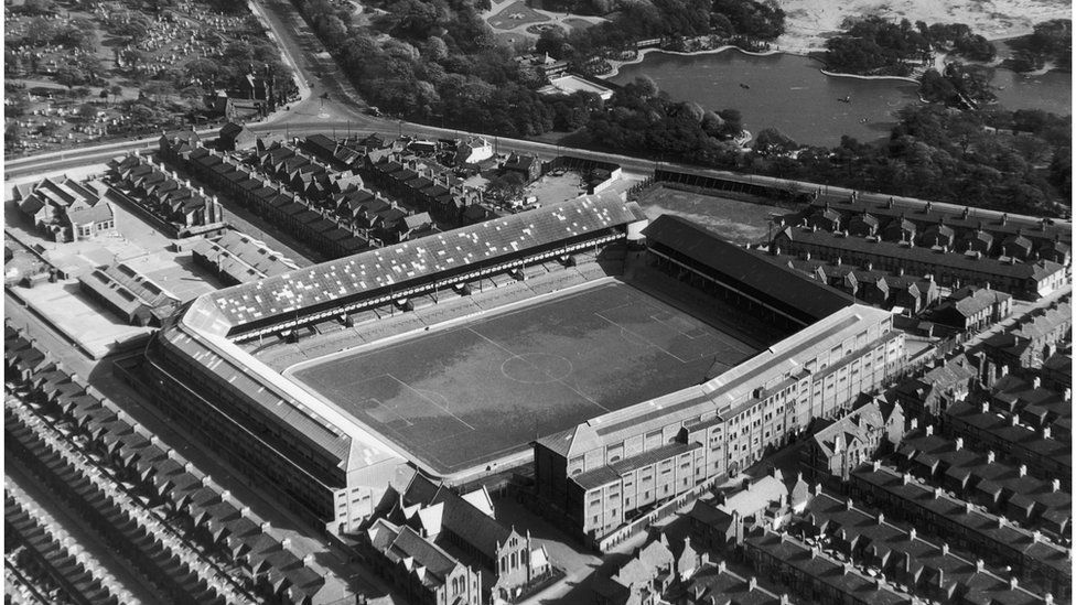 Goodison Park, the home ground of Everton F.C. in Liverpool, circa 1965.