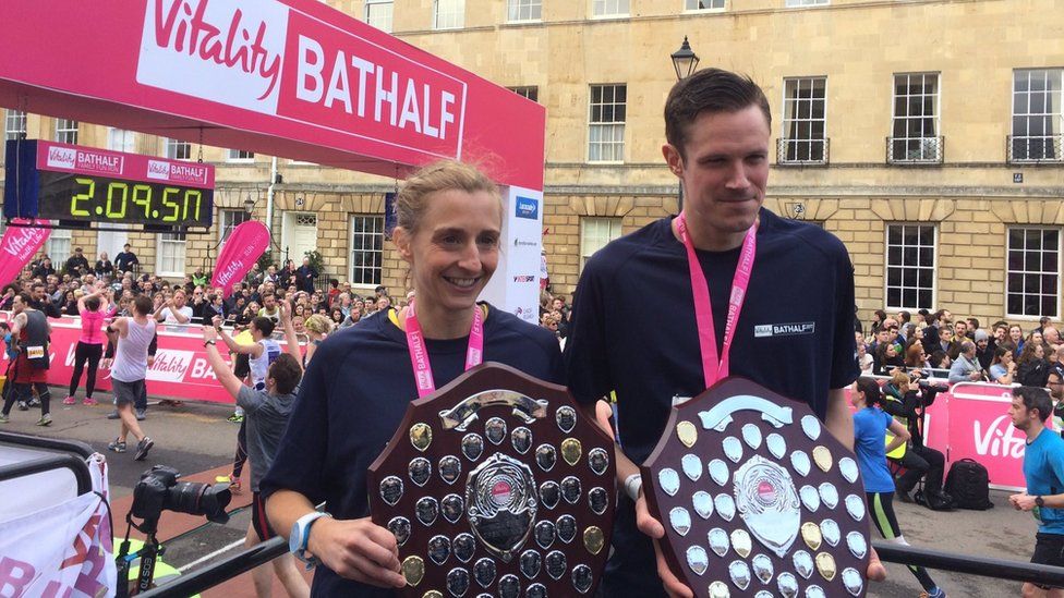 'High number' of Bath Half runners causes medal shortfall - BBC News