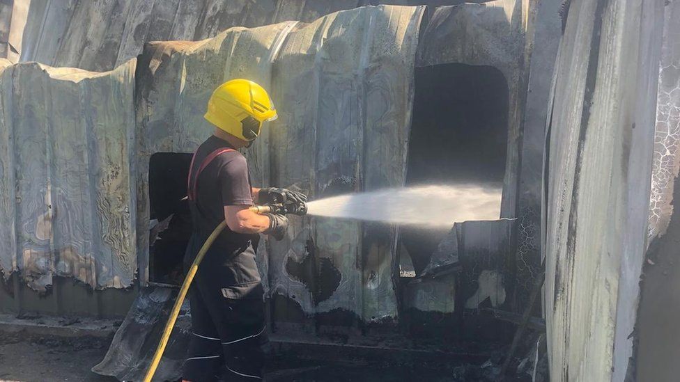 Corkers Crisps founder 'shell-shocked' by Cambridgeshire blaze - BBC News