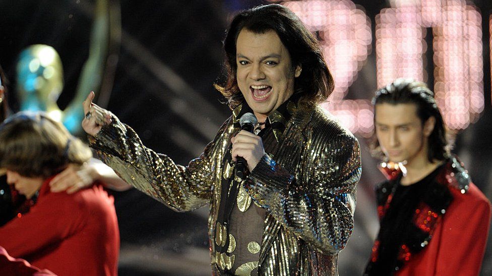 Russian Philipp Kirkorov performs during the World Music Awards in Monaco, 09 November 2008