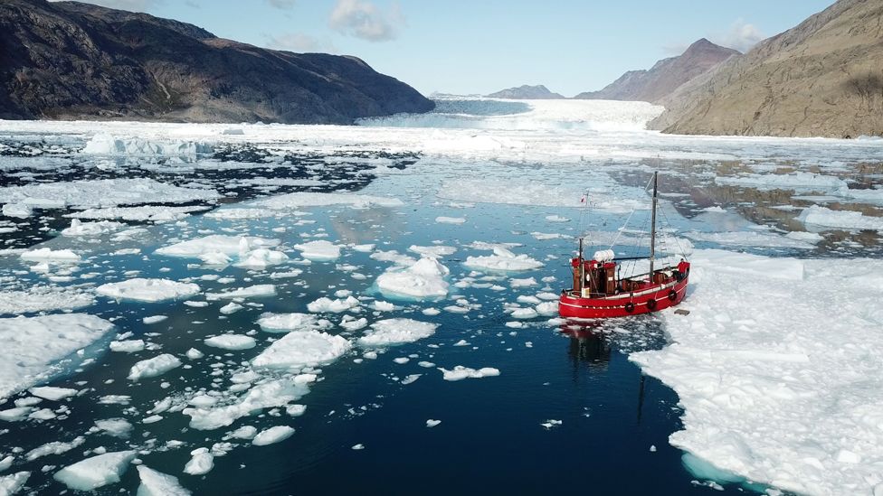 Image of melting ice in Greenland