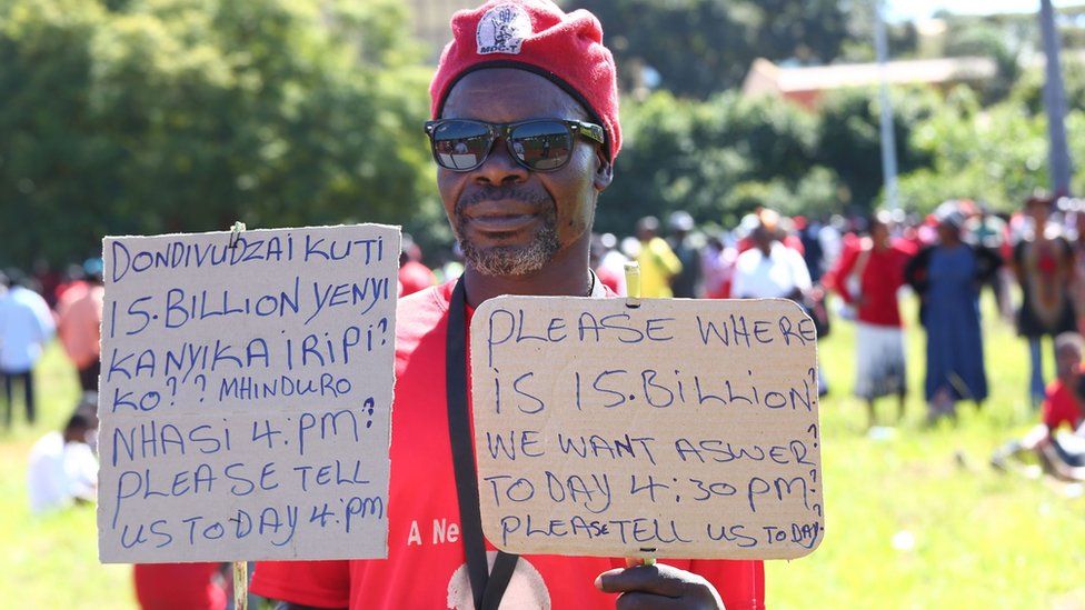 Zimbabwe 2000 People Join Anti Mugabe Protest In Harare Bbc News 1815