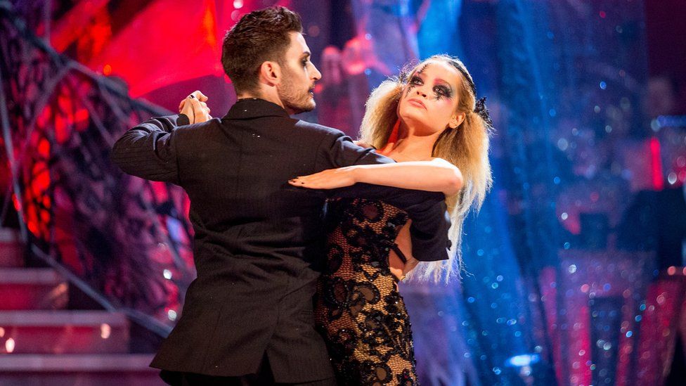 In Pictures: Strictly Come Dancing Spooky Special - BBC Newsround