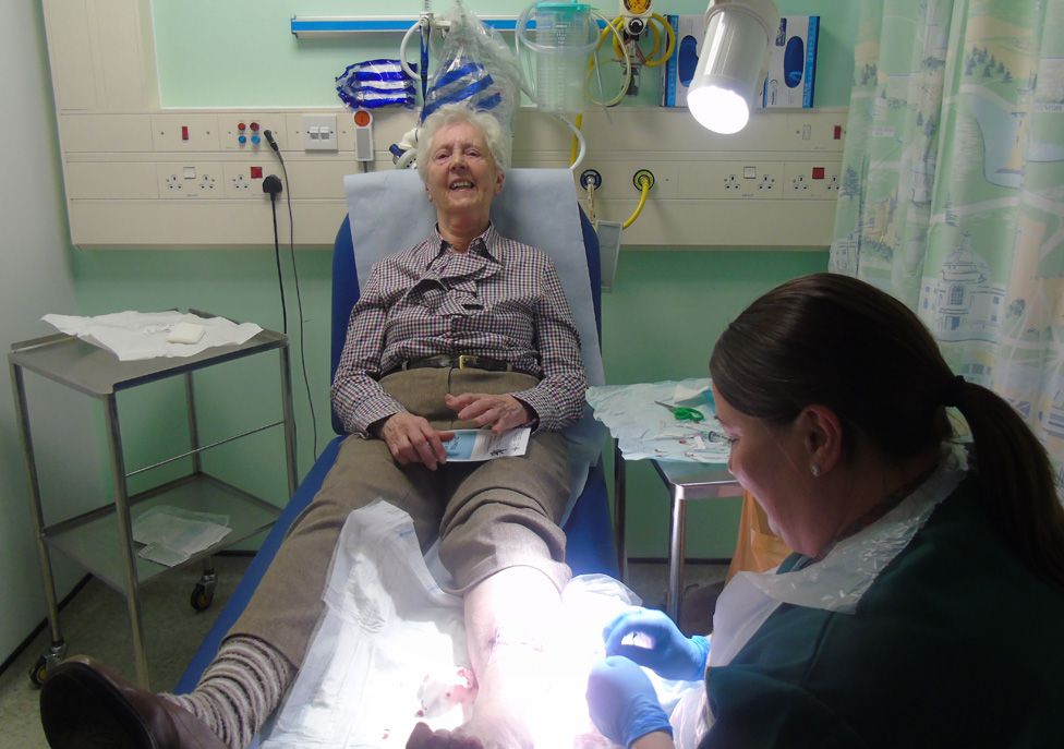 Difficult Days At Cardiff Hospital Emergency Unit Bbc News 5578