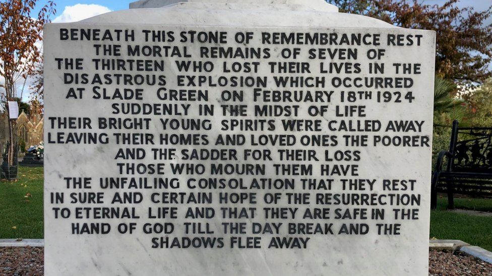 Slade Green disaster memorial in Erith Cemetery