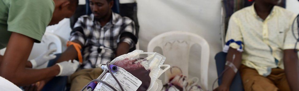 Somalis donating blood in Kenya - 17 October 2017