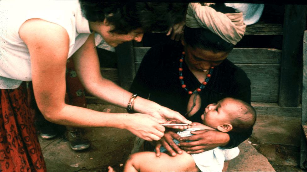 Nurse Jan Patterson giving a BCG vaccination in Dhankuta