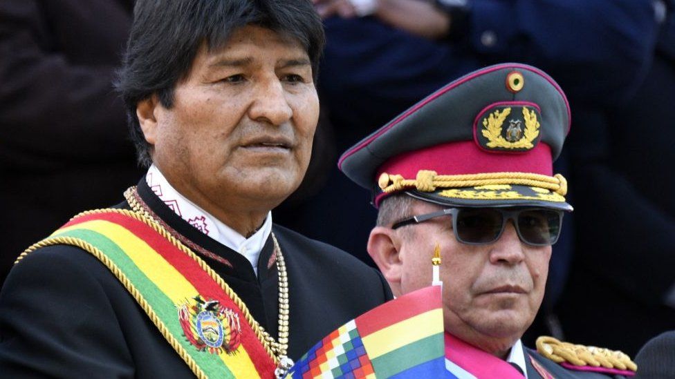 Morales y el comandante del Ejército, Williams Kaliman