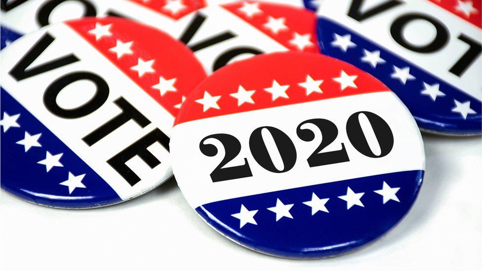 Badges saying Vote 2020