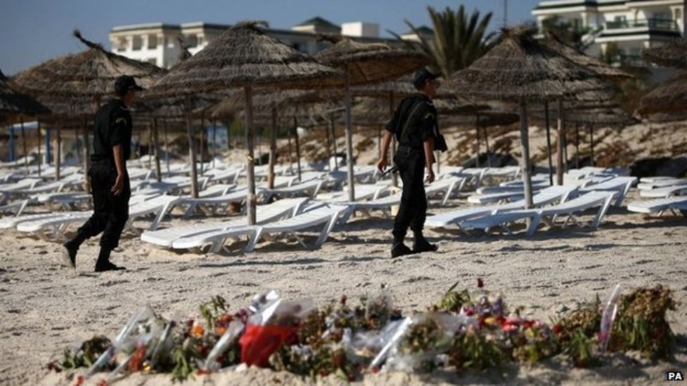 Tunisia Attack Uk Tourists Advised To Leave Country Bbc News