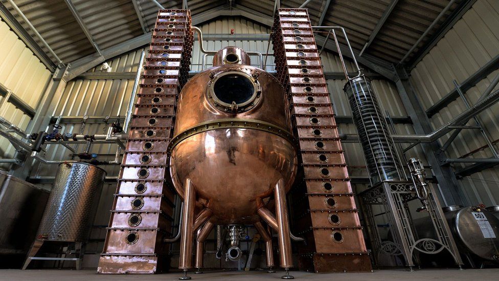 Oxford's first distillery opens
