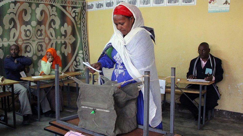 A woman casts her vote for Ethiopian Parliamentary Election in Addis Ababa, Ethiopia, on May 24, 2015