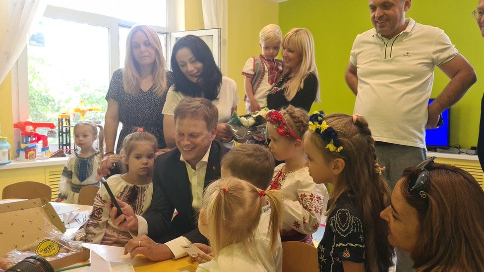 Grant Shapps visits kindergarten in Ukraine