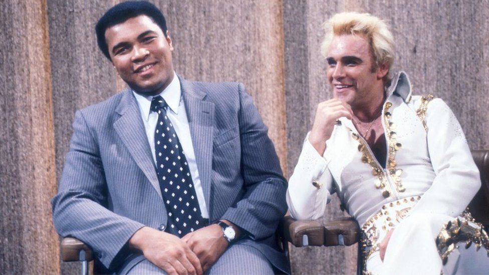 Freddie Starr with Muhammad Ali on Parkinson on 13 December 1980
