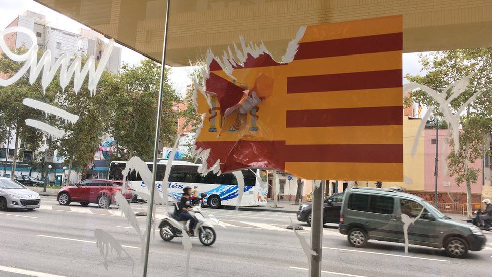 Vandalised pro-Spanish sticker in Barcelona, 6 October