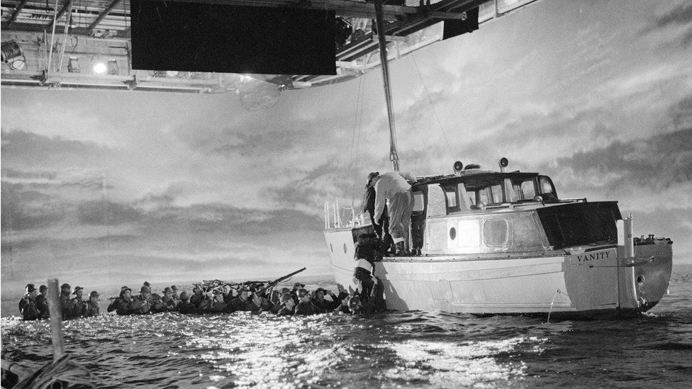 Scene being shot in the 1958 Dunkirk film