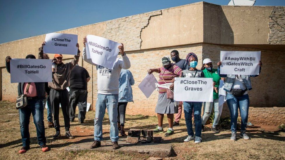 Vaccine sceptics protesting in South Africa