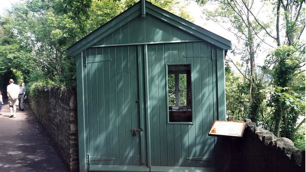 Dylan Thomas' writing shed