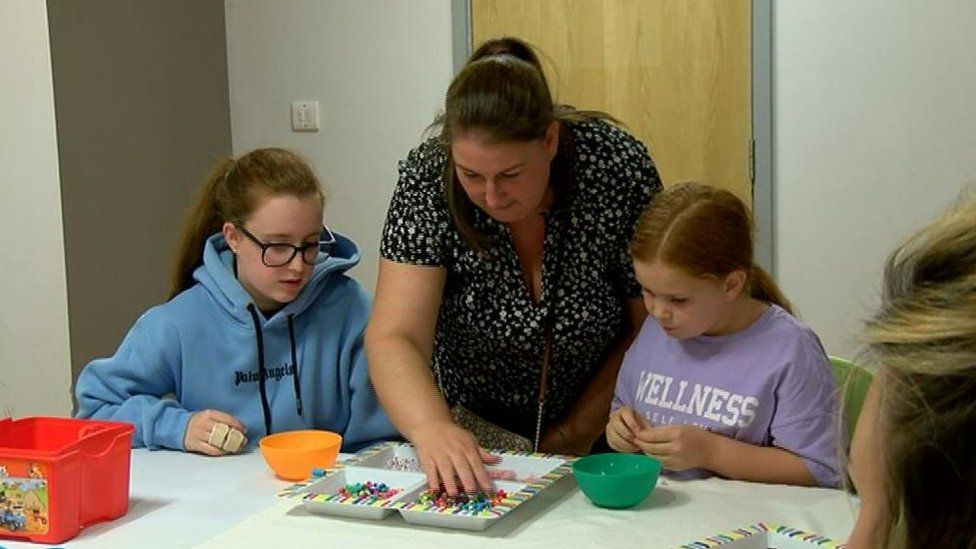 Dartford: Mother Launches Club To Help Autistic Girls - BBC News