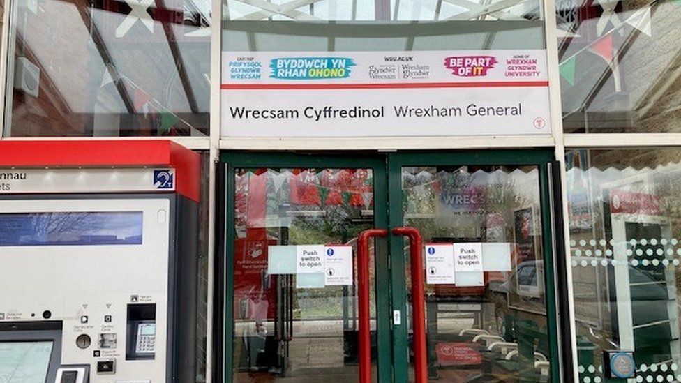 Front entrance to Wrexham general train station