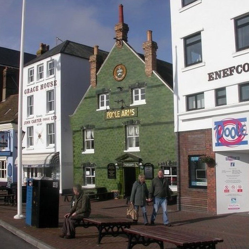 Poole Pottery shop closure 'will kill town' BBC News
