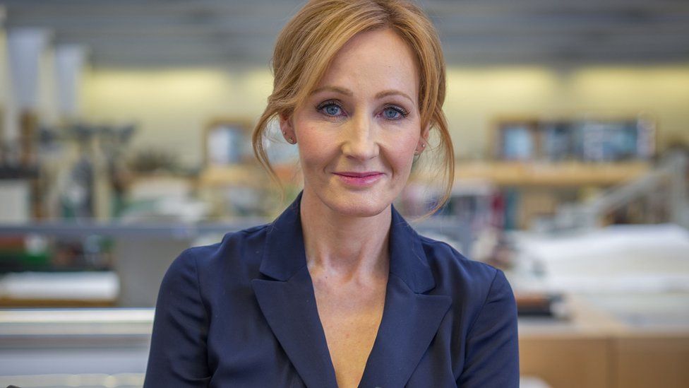 Harry Potter Jk Rowling Sorry For Killing Off A Character Bbc Newsround