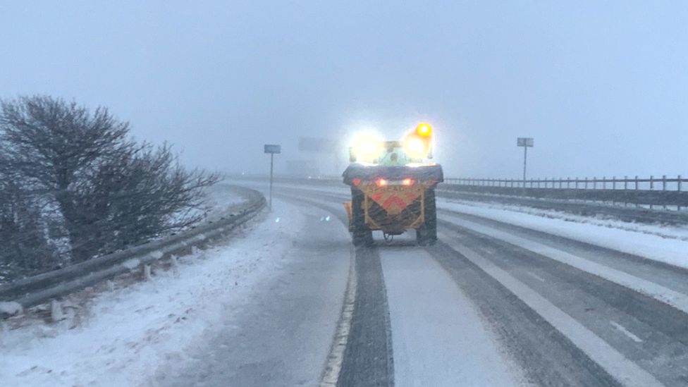 Gritter on the A74