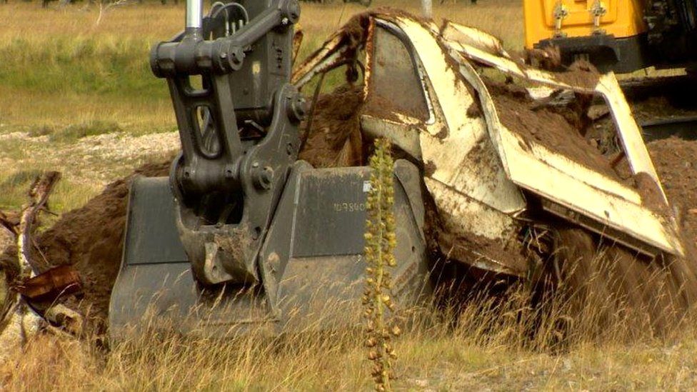 Wreck of car