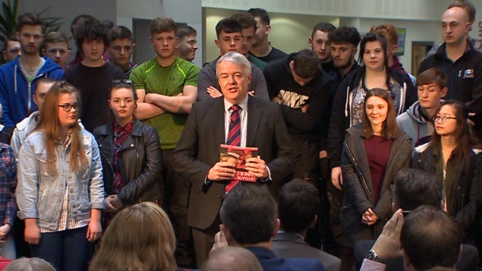 Carwyn Jones launches Labour manifesto