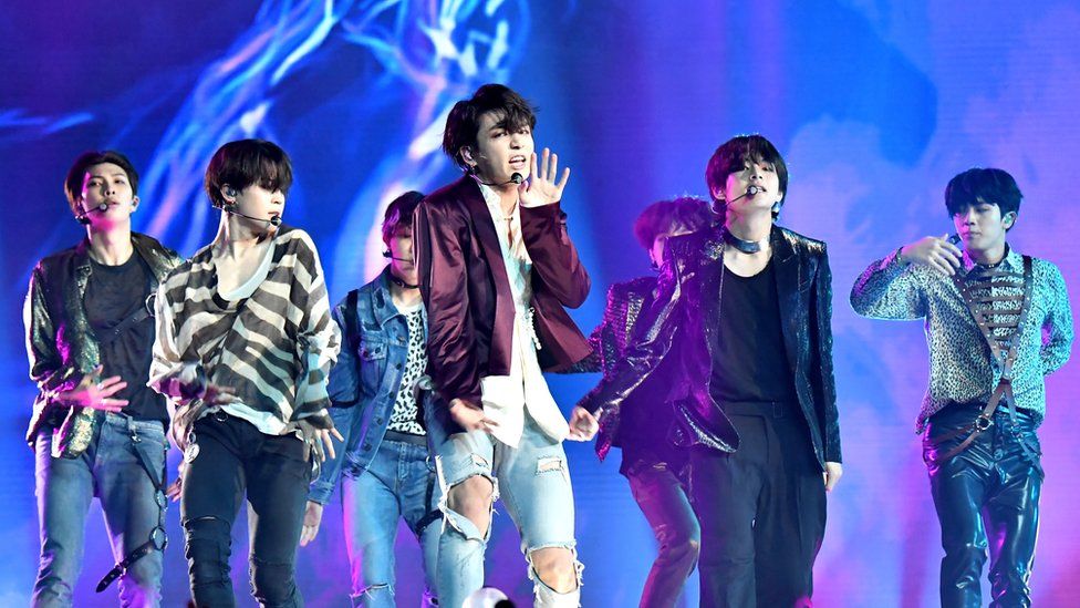 BTS perform at Billboard Music Awards in 2018