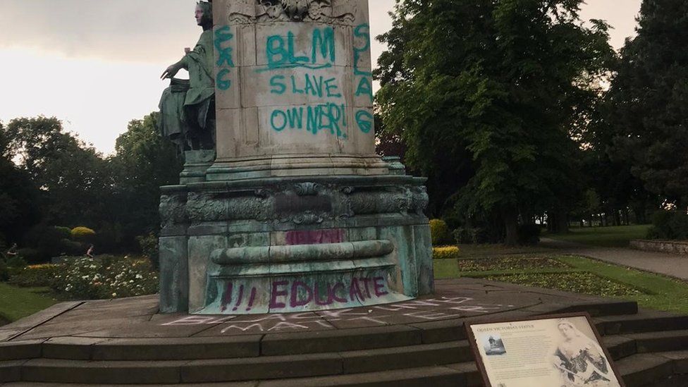 Statue of Queen Victoria defaced in Hyde Park, Leeds BBC News