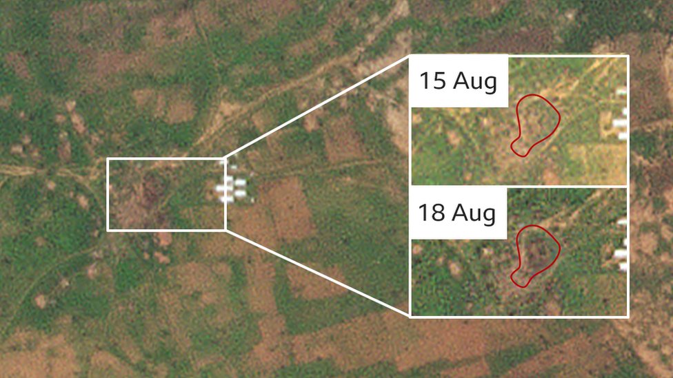 На спутниковых снимках, сделанных после нападения 16 августа, видны почерневшие останки деревни Буро