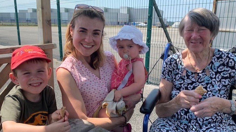 mum Emma Hughes, from Ewloe, Flintshire, was out with 15-month-old daughter Poppy, five-year-old son Leo, and her mother Liz Fenlon.
