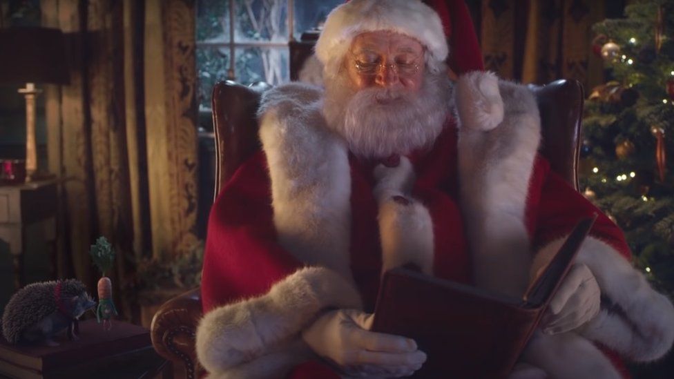 A scene from Aldi's 2020 Christmas advert