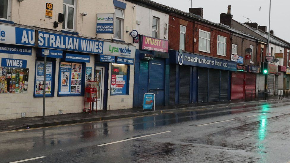 oldham news today accident car crash video
