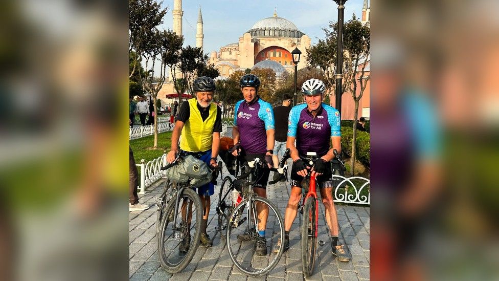 Cyclists make it to Istanbul