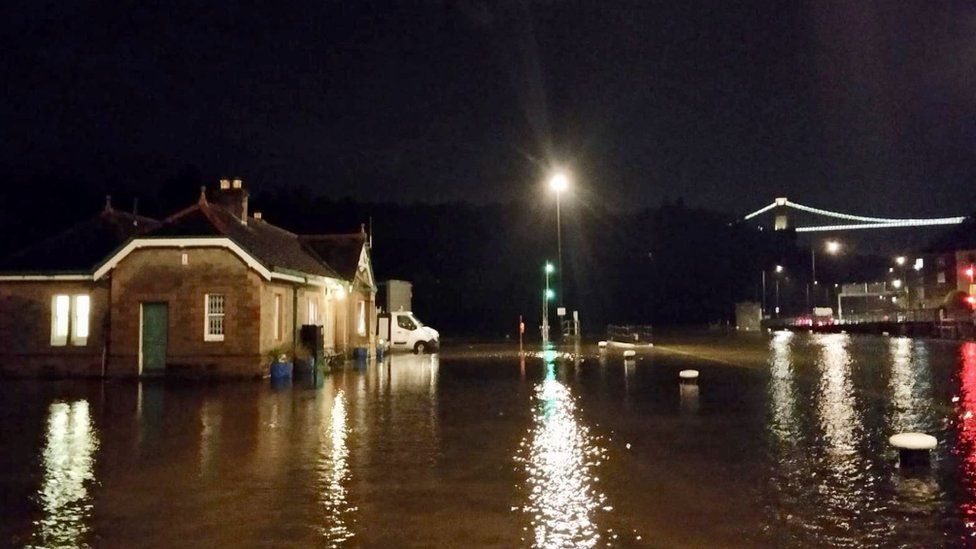 UK Weather: Flash Flooding Causes Travel Disruption - BBC News