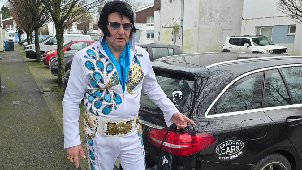 Dorset: Taxi-driving Elvis tribute artist is raising money for Comic ...