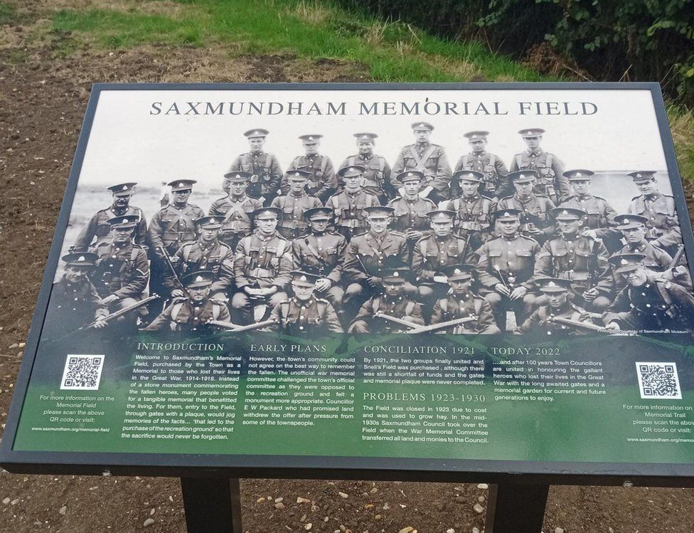 Saxmundham memorial field rededicated for centenary - BBC News
