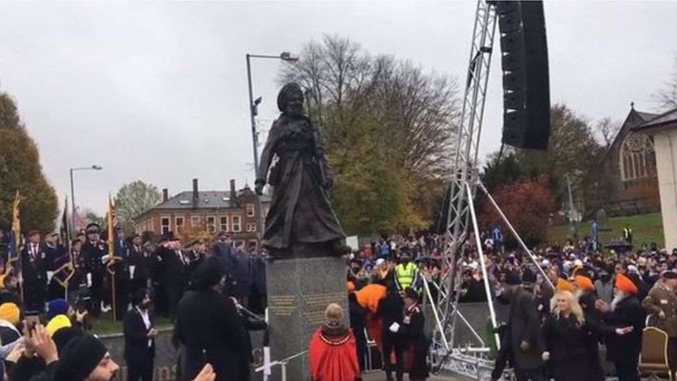 The statue's unveiling