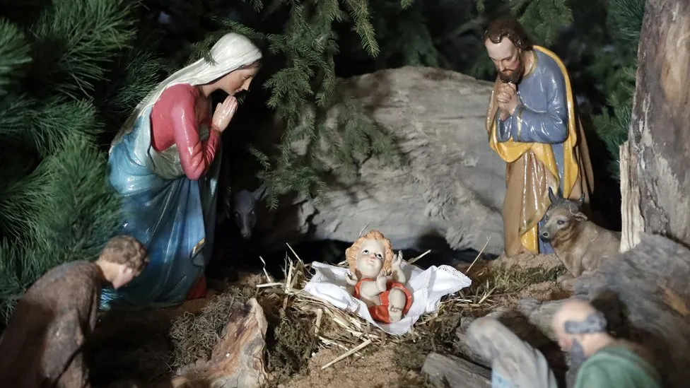 Italy schools that scrap nativity could face fine